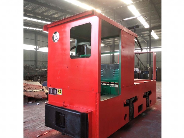 架線(xiàn)式工礦電機(jī)車(chē)